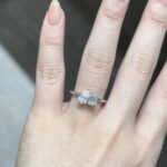 Phoebe Toi et Moi Ring | 0.57 ct pear and 0.64 ct emerald ring | Lab Grown Diamond - Image 4