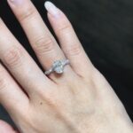 Novelle Ring | 1.53 carat oval ring | Lab Grown Diamond - Image 2